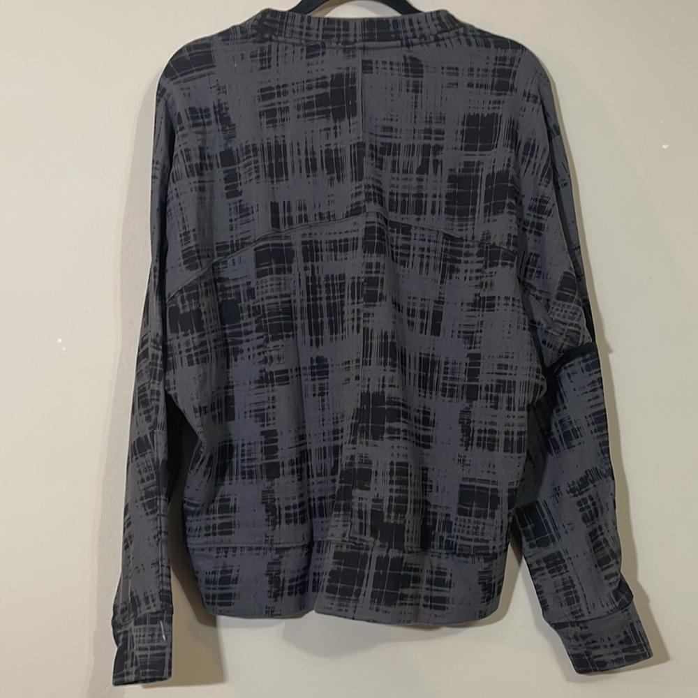 Zella Grey Crew Pullover Sweatshirt - Picture 5 of 5